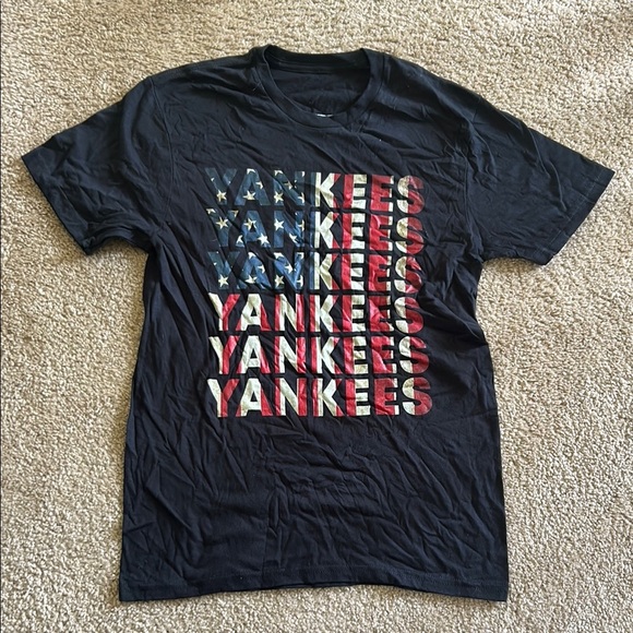 Yankees Black Graphic T-Shirt - Picture 1 of 2
